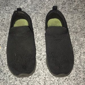 Black sketcher shoes